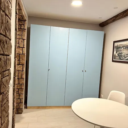 San Julian House كاتانيا