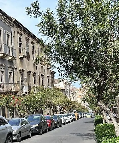 San Julian House Апартаменты *