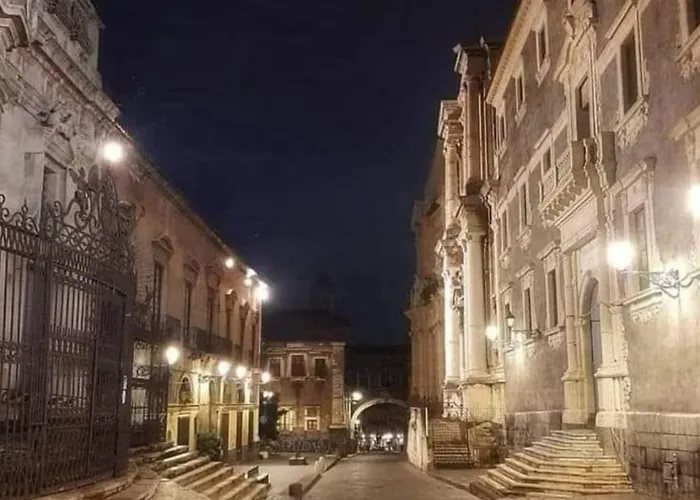 San Julian House * Катания