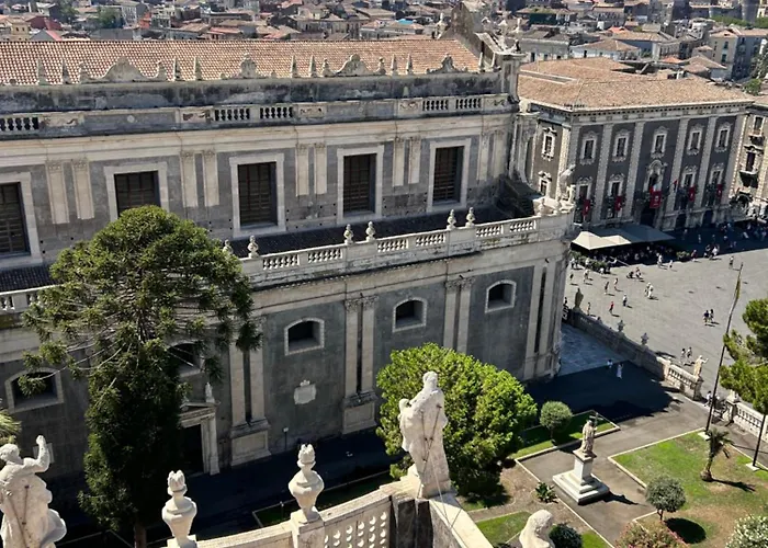 San Julian House * Катания